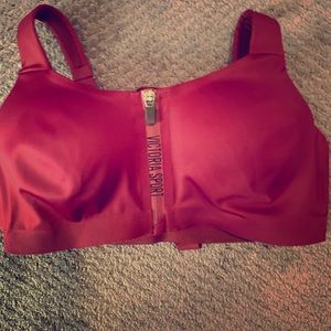 Victoria’s Secret Knockout Front-Close Sport Bra
